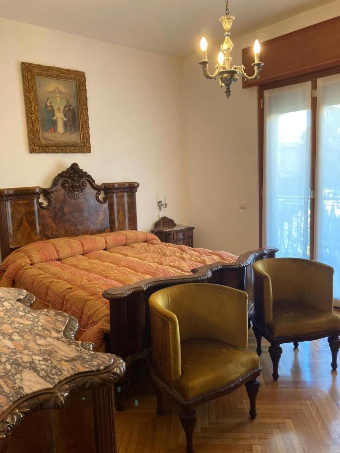 Casa Vacanza A Limbiate Ngoại thất bức ảnh